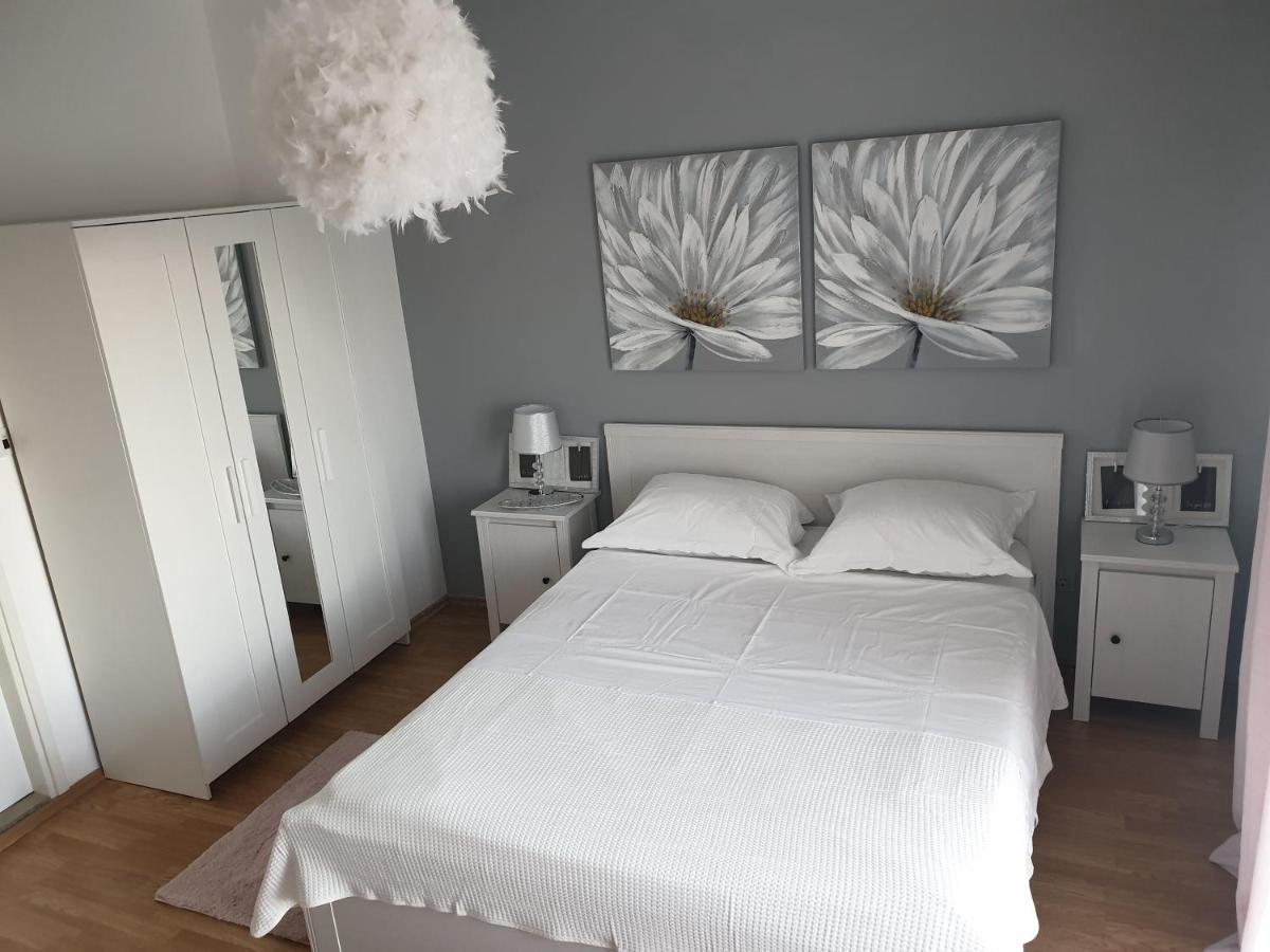 Apartments Mare Banjol Exterior foto